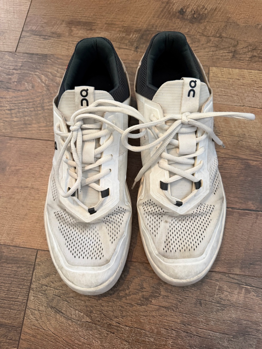 📦 On Cloud The Roger Men’s Lace-Up Sneakers